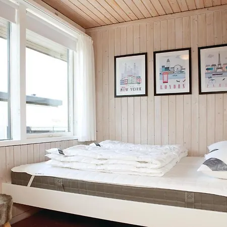 2 Bedroom Beautiful In Pandrup * Rødhus