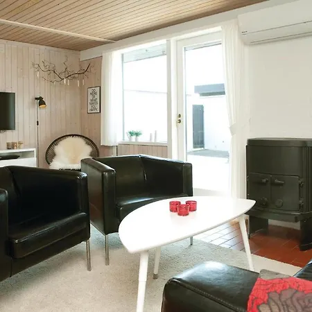 Holiday home Pandrup With Fireplace Ii *