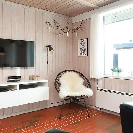 Pandrup With Fireplace Ii