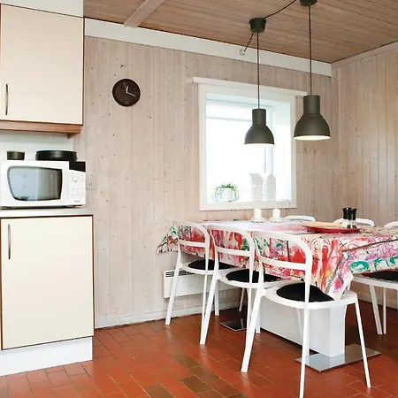 Pandrup With Fireplace Ii Holiday home Pandrup